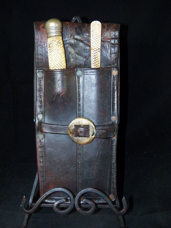 Buffalo Skinning Set & Pouch